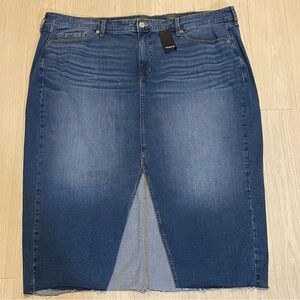 NWT Torrid Maxi Denim Slit  Front Skirt Dolce Vita  Blue Jeans Plus Size 24